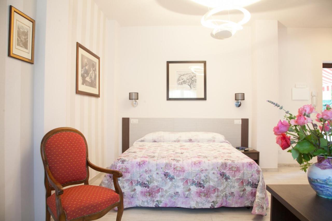 Le Peonie Bed & Breakfast Peveragno Eksteriør bilde